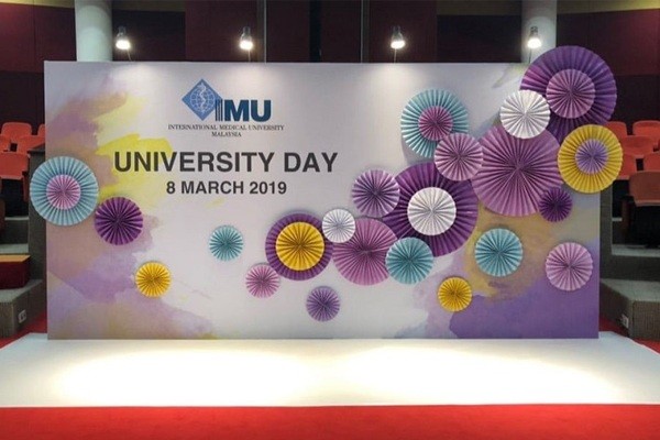 Mẫu backdrop nổi