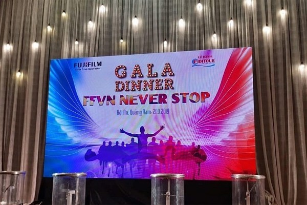 Mẫu backdrop sự kiện chủ đè