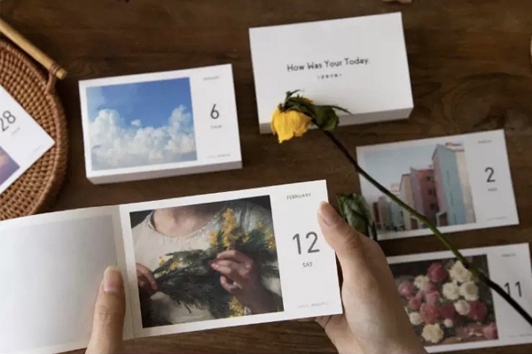 Mẫu in lịch cuốn 365 ngày 2023