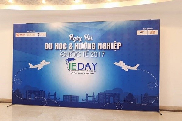 Thiết kế backdrop Du học & Hướng nghiệp